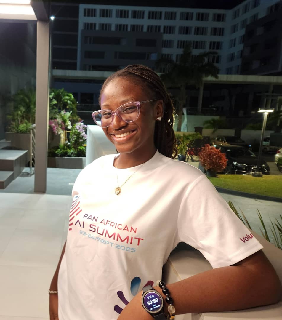 Aisha Leading Youth Tech Club